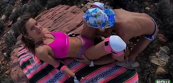  Fit Couple Go Hiking And Fuck in Public